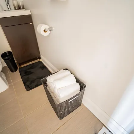 3-bedroom Gem With In-unit Laundry - Lawndale 1 Chicago
