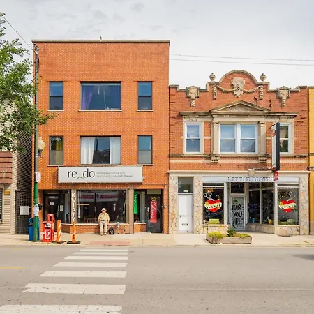 Apartment 3-bedroom Gem With In-unit Laundry - Lawndale 1 Chicago