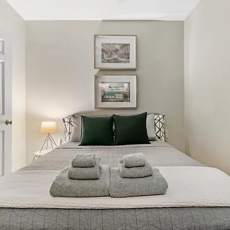 Apartment Feel The Vibe 2br Designer - Halsted 3d