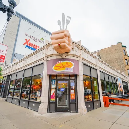 Comfy And Complete Near Boystown - Oakdale 317 Rep * Chicago