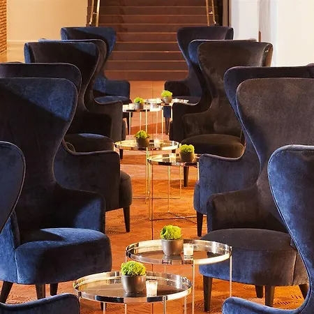 Radisson Blu Aqua Hotel, Hotel 4*
