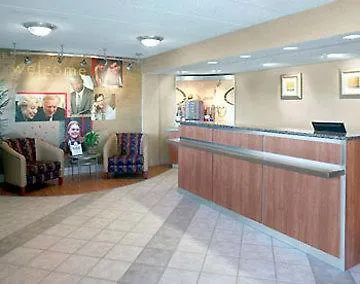 Saint Clair - Magnificent Mile 4*