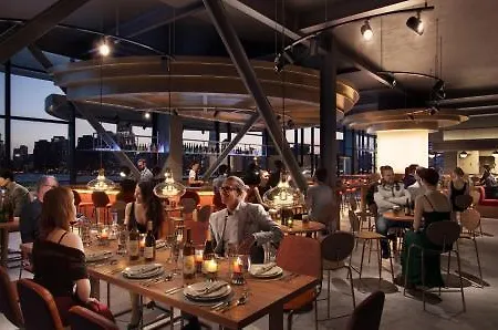 Hotel Sable At Navy Pier Chicago, Curio Collection By Hilton Chicago