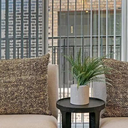 Apartment Cozy & Modern 3br - Division 201w 301w Rep Chicago