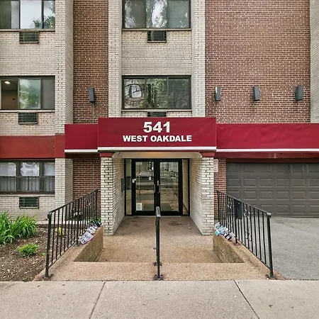 Stunning 1br At Center Of Lakeview - Oakdale 211 *