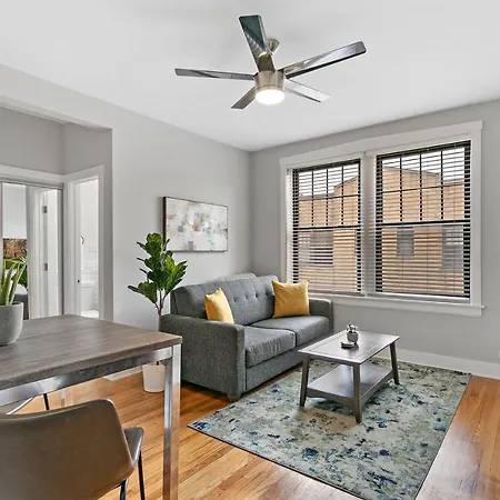 1br Relaxing In Lakeview Close To Restaurants - Belmont H6