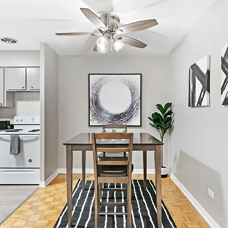 Cozy 1Br Escape, Walk To Dining & Attractions - Oakdale 204