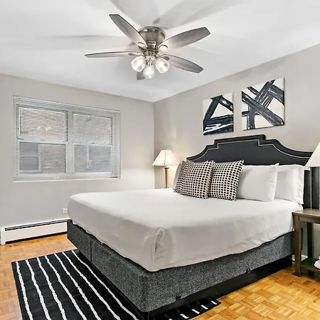 Cozy 1Br Escape, Walk To Dining & Attractions - Oakdale 204 Apartment