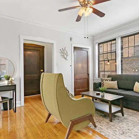 Well-furnished 1br In Popular Spot - Belmont J3 Apartment *