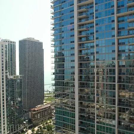 Luxury At Lakeshore East Apartment *