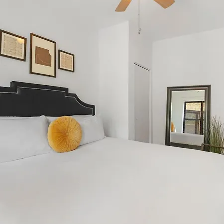 Homey 2br Unit In Boystown, Steps From Everything - Stratford 2n 3n Rep *