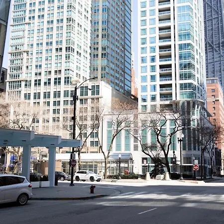 21 East - Chic Dt Apts With Rooftop By Zencity Aparthotel *