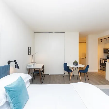 21 East - Chic Dt Apts With Rooftop By Zencity Aparthotel Chicago