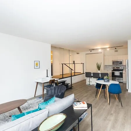 21 East - Chic Dt Apts With Rooftop By Zencity
