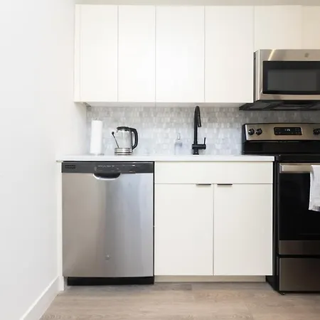 21 East - Chic Dt Apts With Rooftop By Zencity *
