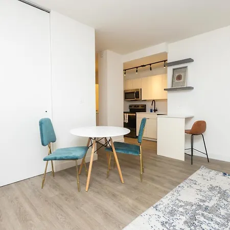 21 East - Chic Dt Apts With Rooftop By Zencity Aparthotel