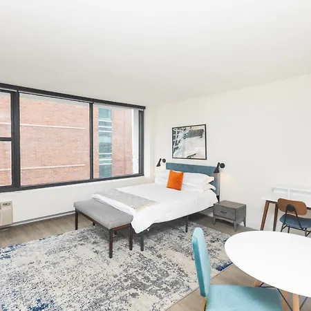 21 East - Chic Dt Apts With Rooftop By Zencity Aparthotel Chicago