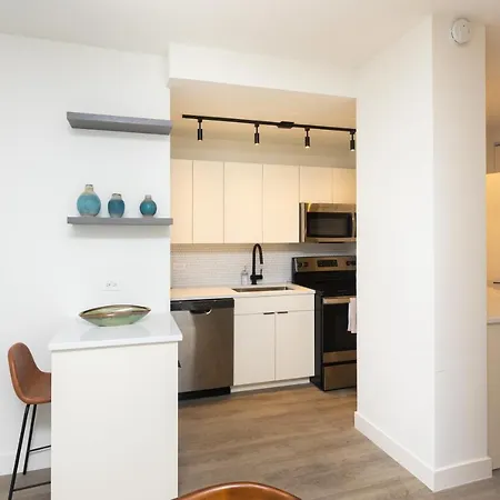 21 East - Chic Dt Apts With Rooftop By Zencity *