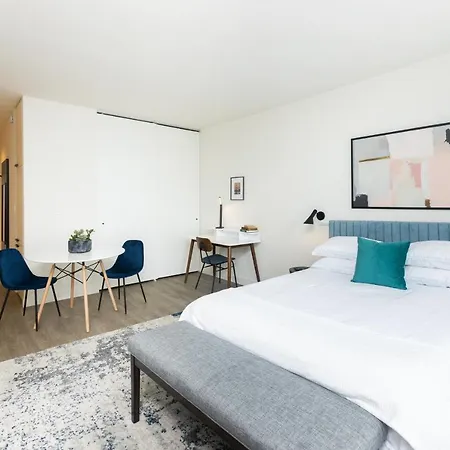 21 East - Chic Dt Apts With Rooftop By Zencity Aparthotel