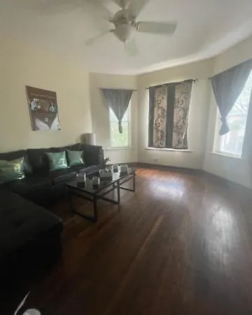 Guest house Clean, Spacious, Inexpensive Queen Br *