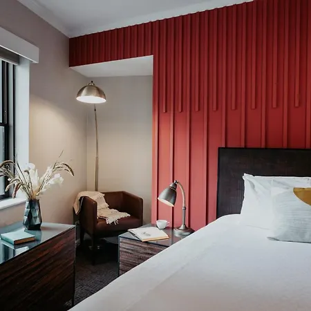 Selina Hotel 3*
