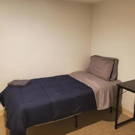 Cornell House Guest house *