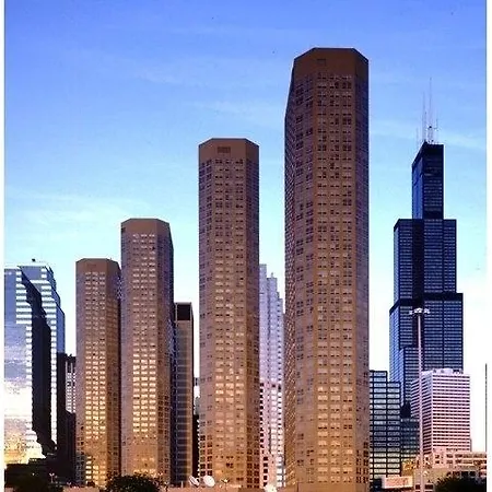 Corporate Suites Network - 555 W. Madison 3*