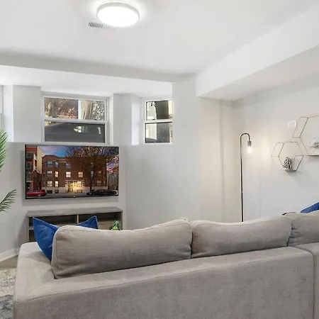 Apartment Spacious & Elegant 2-bedroom - Warren Rep