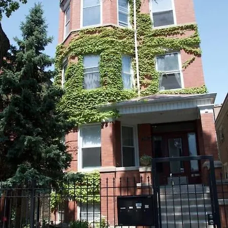 Sunny, Spacious, 3br 1ba Davlin Apartment *