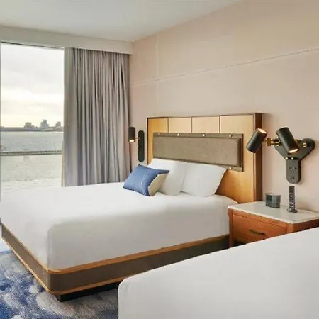 Sable At Navy Pier Chicago, Curio Collection By Hilton