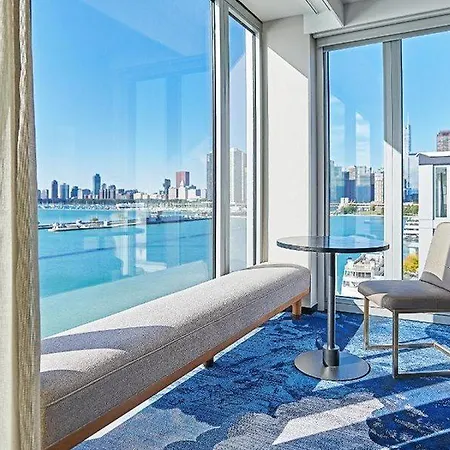 Hotel Sable At Navy Pier Chicago, Curio Collection By Hilton Chicago