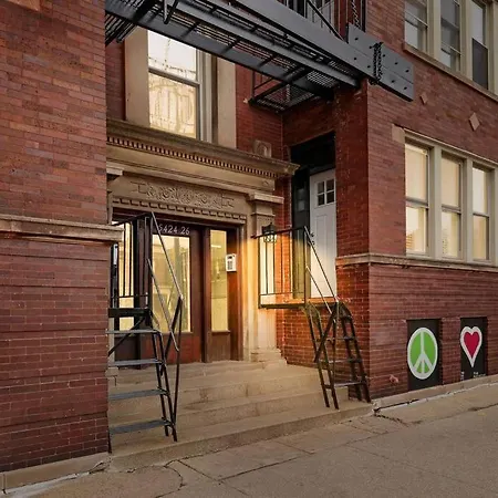 1br Deluxe Near Shops & Cafes - Ashland 1f Chicago