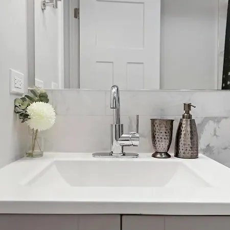 1br Deluxe Near Shops & Cafes - Ashland 1f Chicago