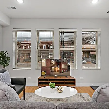 1br Deluxe Near Shops & Cafes - Ashland 1f Apartment Chicago