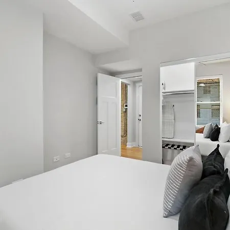 Apartment 1br Deluxe Near Shops & Cafes - Ashland 1f Chicago