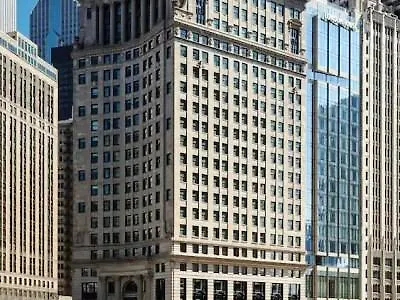 Londonhouse Chicago, Curio Collection By Hilton
