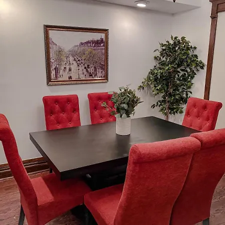 Villa Luxurious Classic Gold Coast For 12 Guests Chicago