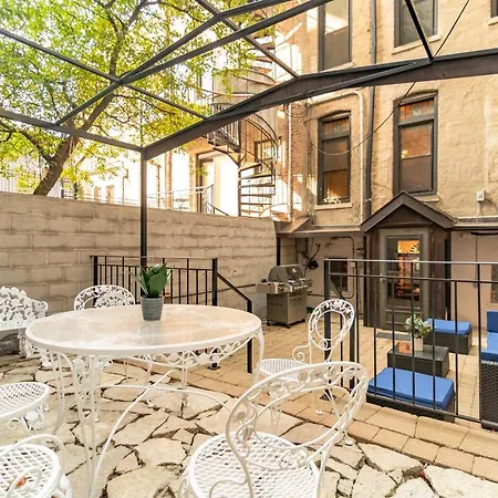 Luxurious Classic Gold Coast For 12 Guests Chicago