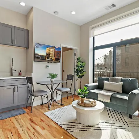 Splendid & Fully Furnished 1br - Broadway 204 Rep Apartment