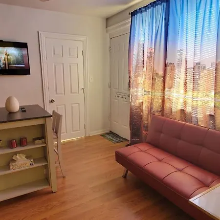Apartment Cozy 1 Bedroom, 1 Min From Irving Park Blue Line, Free Parking Chicago