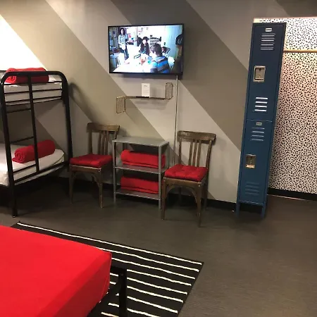 Hostel Getaway Chicago