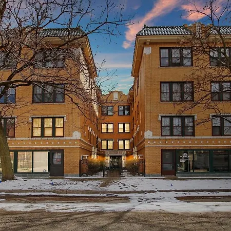 1br Calm & Cozy In Lincoln Square - Eastwood 2s