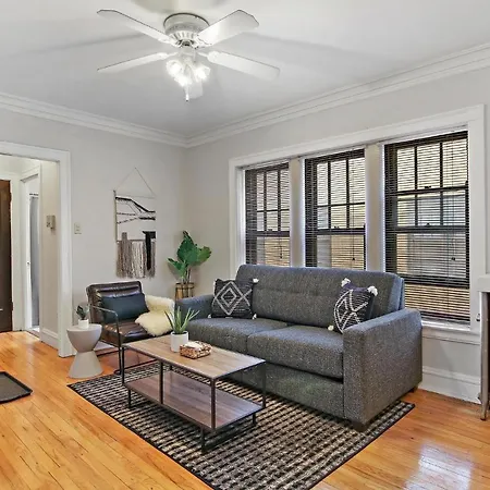Apartment 1br Calm & Cozy In Lincoln Square - Eastwood 2s *