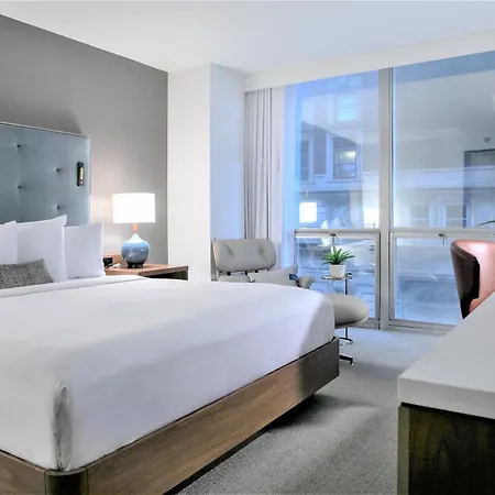 Le Meridien Essex Hotel Chicago