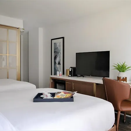 Le Meridien Essex 4*