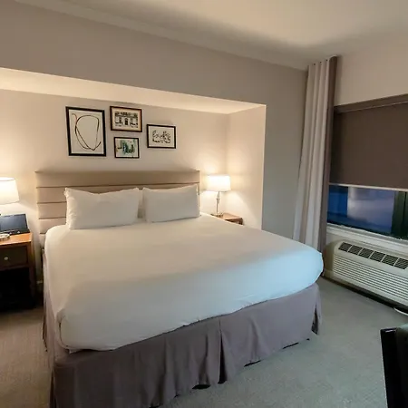 Claridge House Chicago, Tapestry Collection By Hilton 4* Chicago