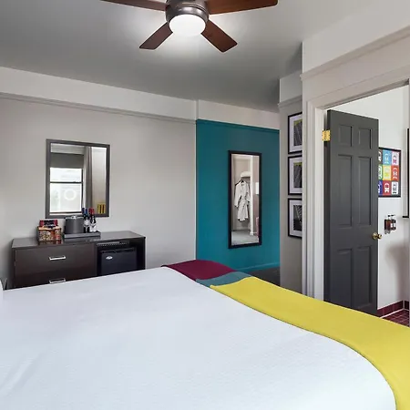 City Suites Hotel 3* Chicago