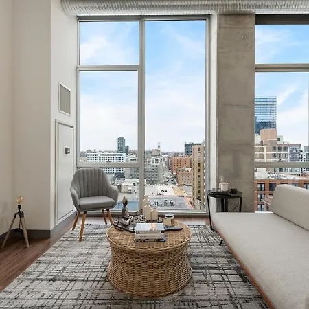 Jeffjack Heated Pool Penthouse In Chicago's West Loop Chicago