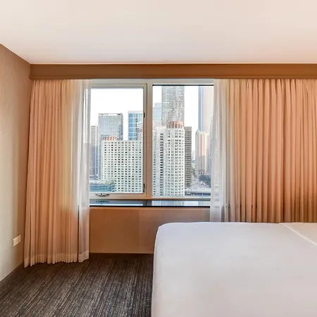 Hotel Embassy By Hilton Downtown Magnificent Mile