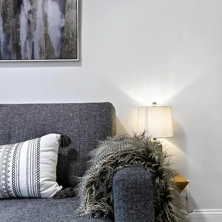 2br Stylish In Avondale Close To Shops - Roscoe 1w *